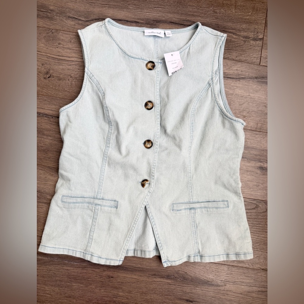 NWT Willow & Root Denim Vest Size L – Sleeveless Button Down Jean Vest